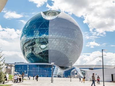 NICK MELNICHENKO Shutterstock.jpg