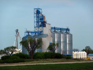 Landwirtschaft_Großbetrieb_silo-56829_1920.jpg_pb.jpg