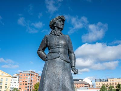 Rolf_52 Shutterstock.jpg