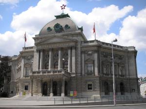 Wedekind_Volkstheater_Vienna_June_2006_240.jpg_wiki.jpg