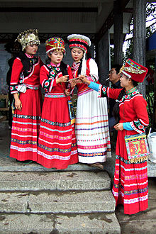 220px-Tujia_women.jpg