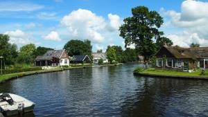 holland-859546_960_720.jpg