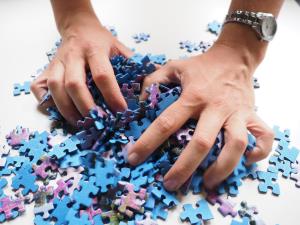 pieces-of-the-puzzle-592785_1920.jpg