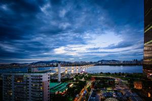 seoul-410265_1920.jpg