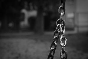 chain-1742947_1920.jpg