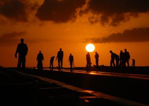 silhouettes-582969_1280.jpg